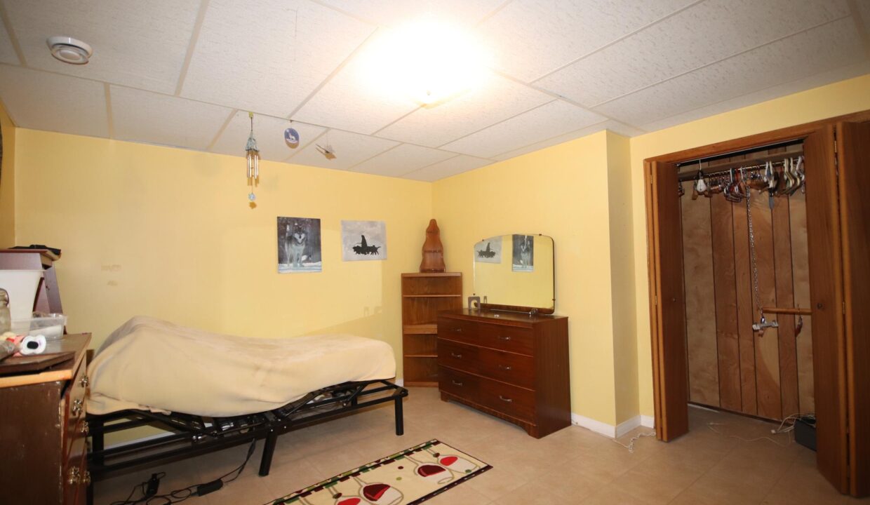 Armstrong 65 4th St NW Carman SIZED (9)