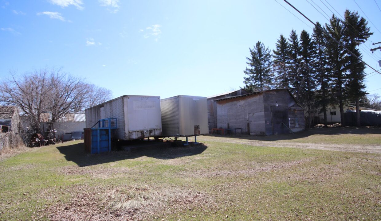 Blayd Sized 184 Main St N Carman (48)
