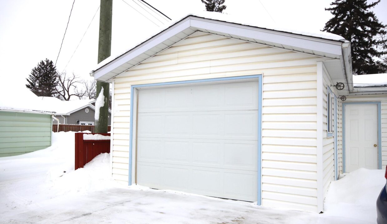 Kucharsky Sized (33)