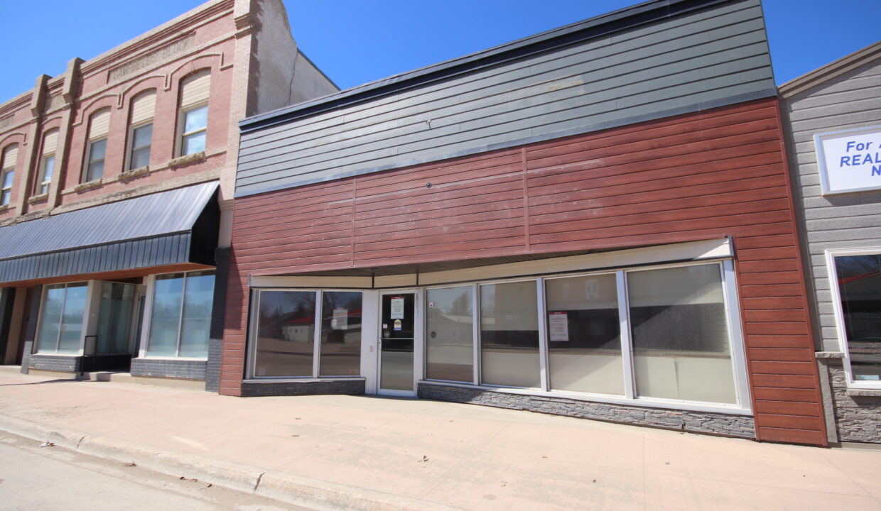 Clark & Wendy Benefits 66 Main St S Carman,MB (6)