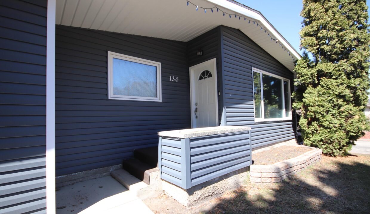 Baron Melissa Sized (2)