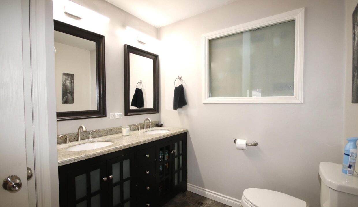 Baron Melissa Sized (42)