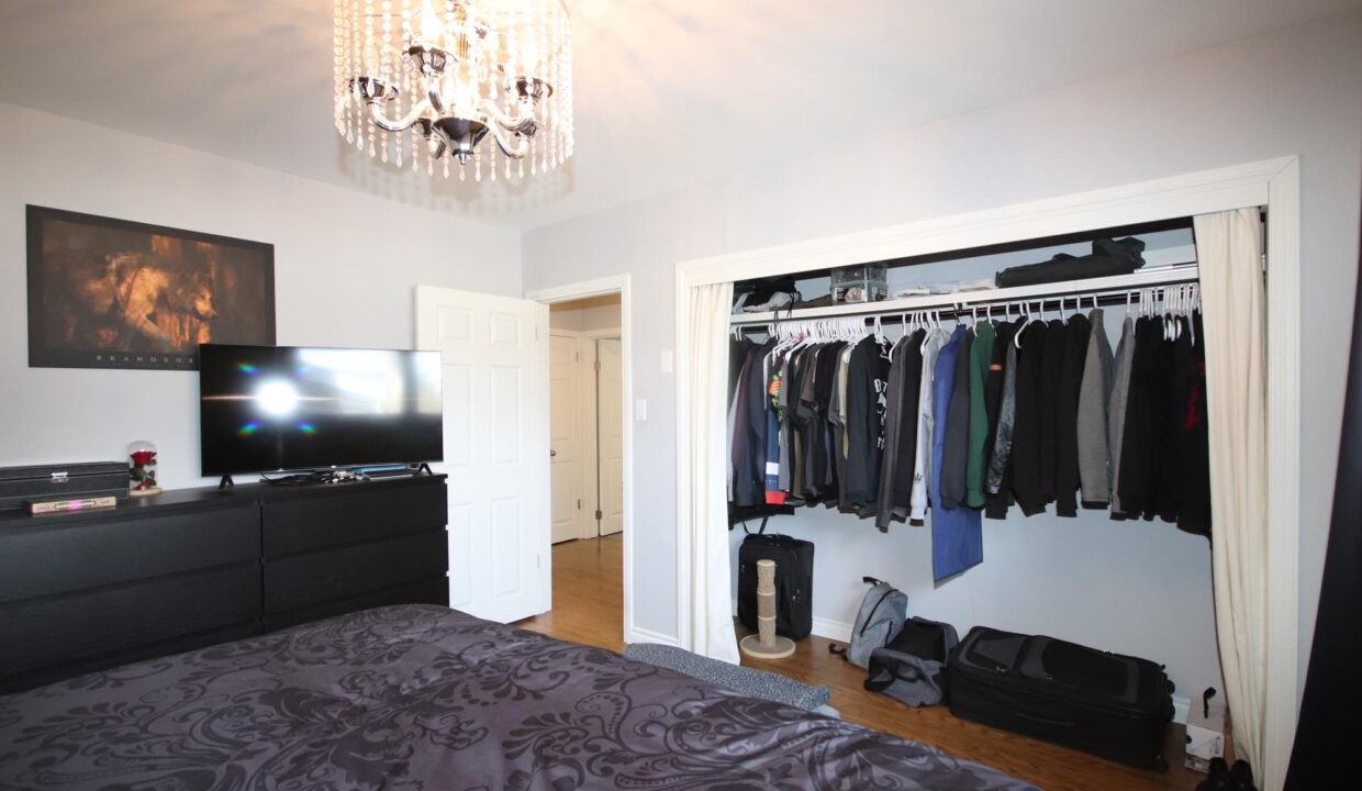 Baron Melissa Sized (47)