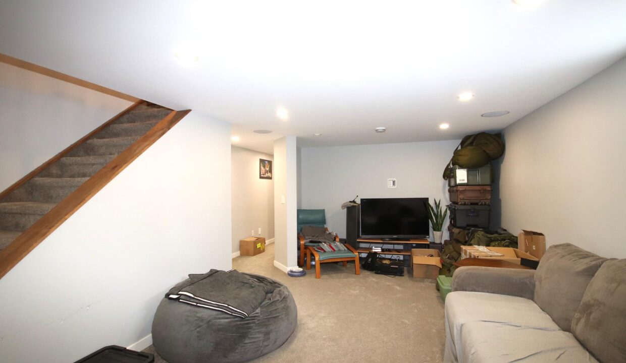 Baron Melissa Sized (54)