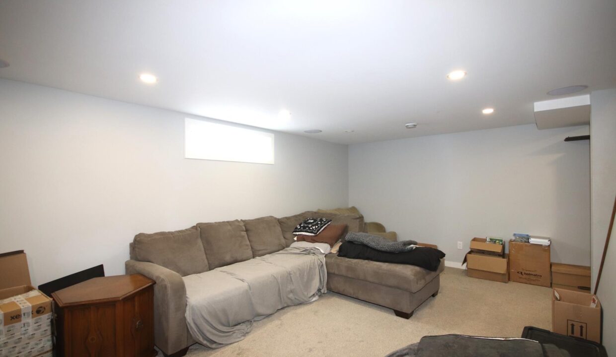 Baron Melissa Sized (56)