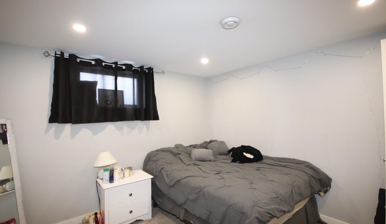 Baron Melissa Sized (62)