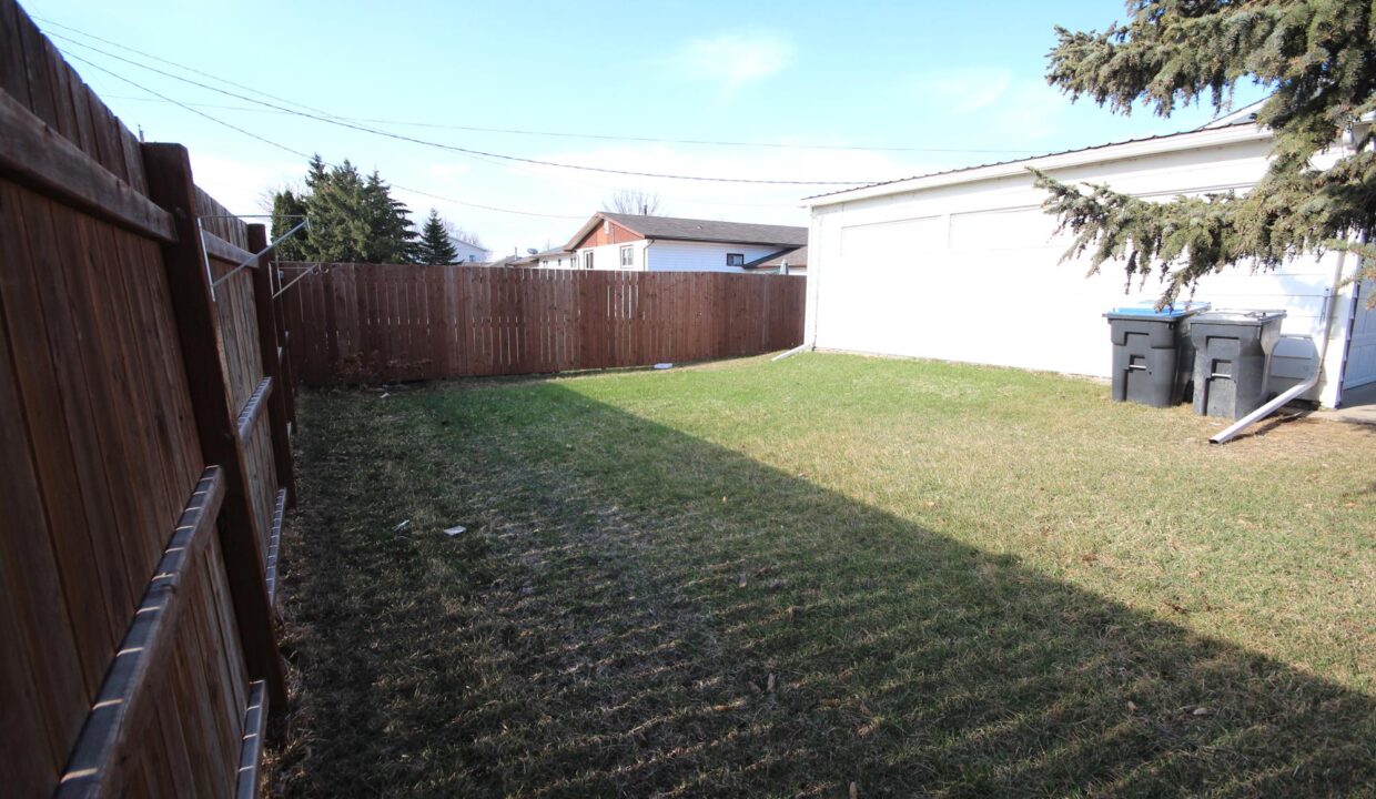 DeVos 271-1st SW Carman 048