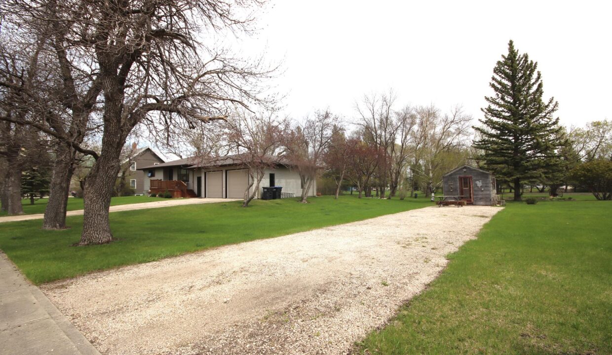 Meldrum 65 Main St S Sperling (4)