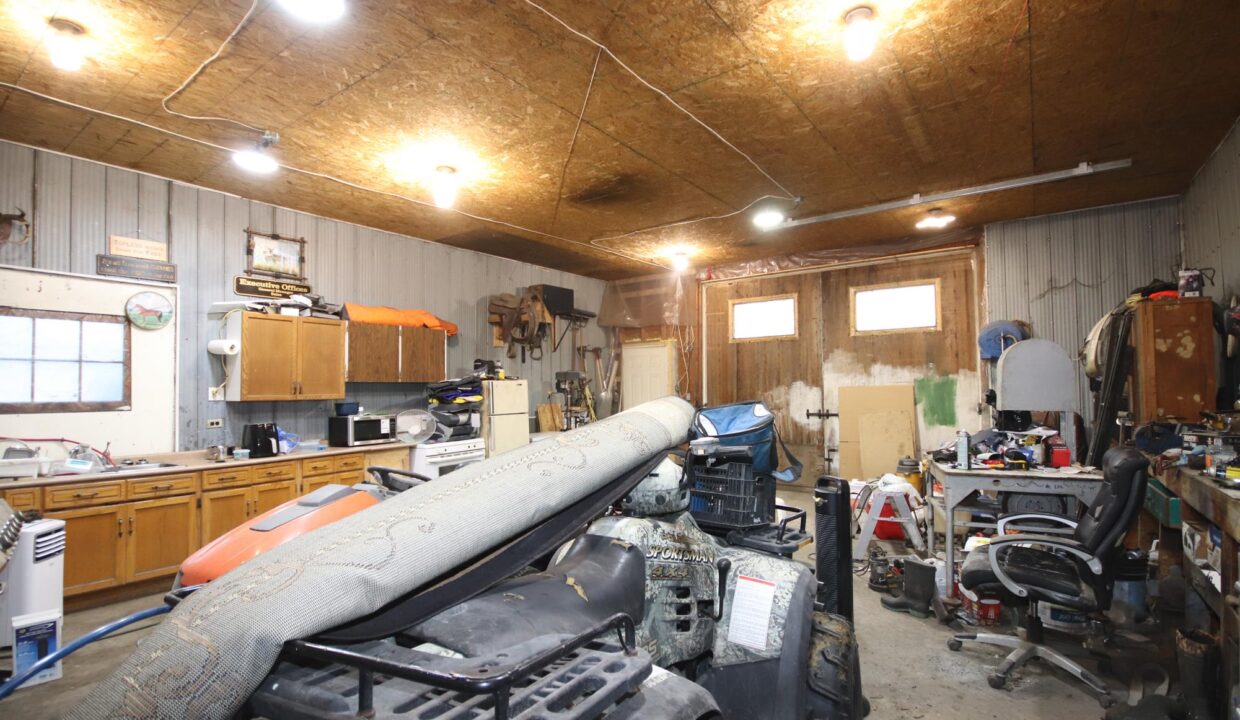 Dunn #39062 Rd 25 W RM of Dufferin,MB Sized (90)