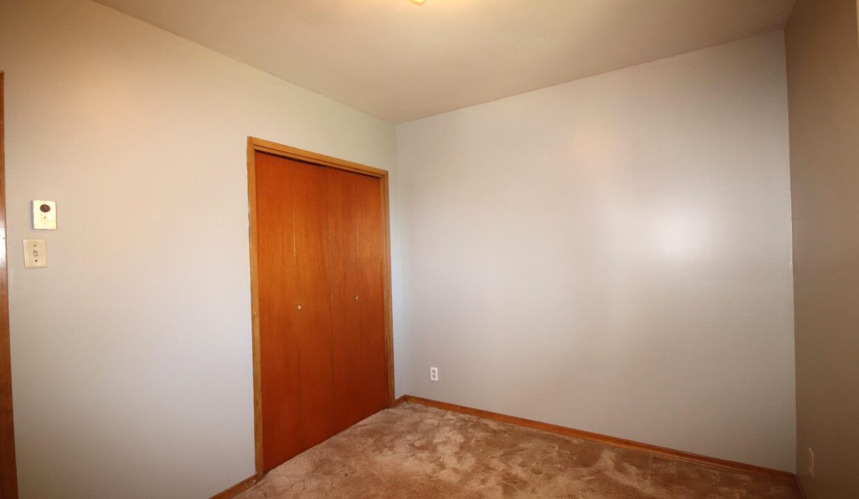Anderson Stewart 313 rd St Roland Sized (24)